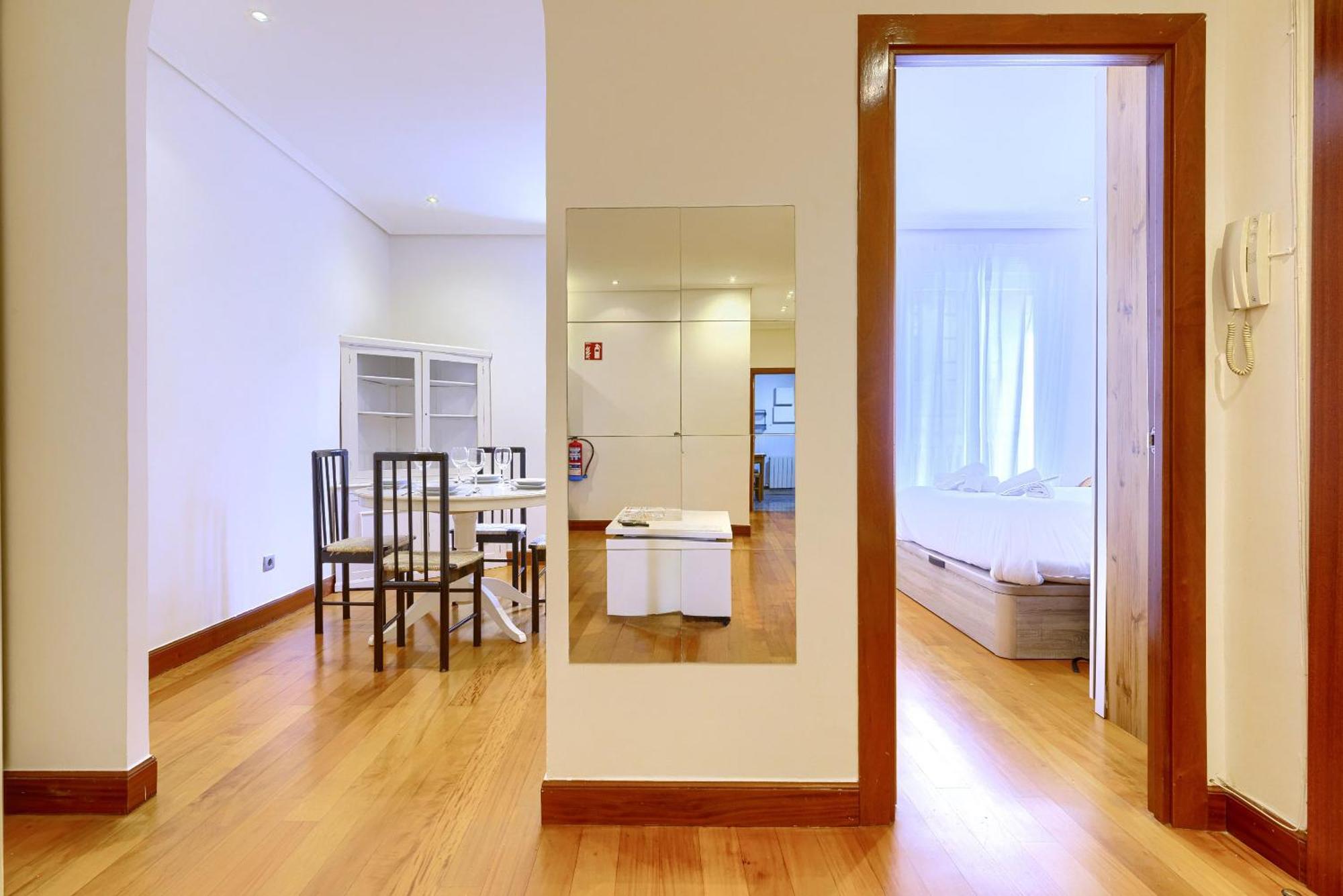 Ayuntamiento Cerca Del Casco Viejo & Parking Apartment บิลเบา ภายนอก รูปภาพ