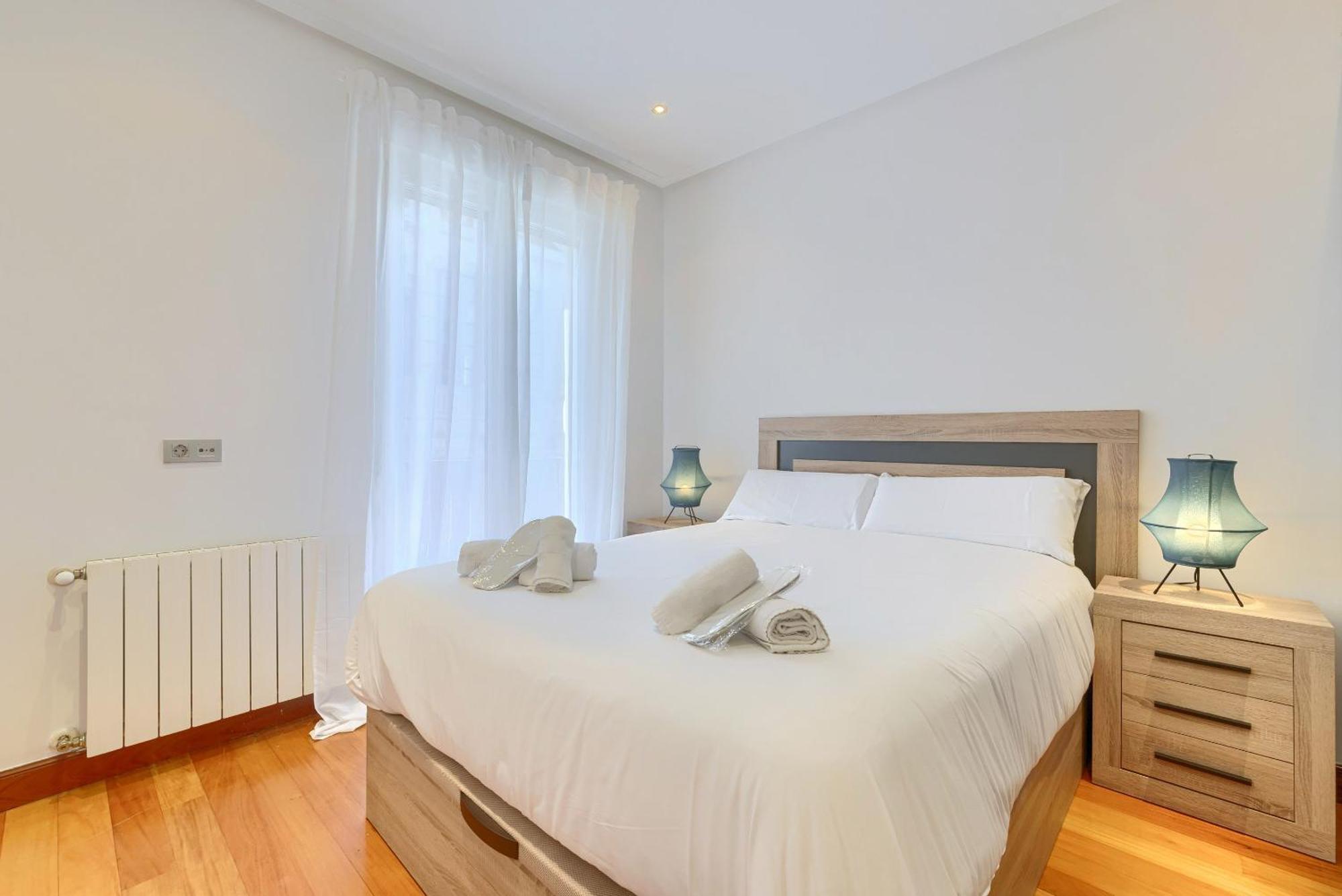 Ayuntamiento Cerca Del Casco Viejo & Parking Apartment บิลเบา ภายนอก รูปภาพ